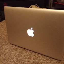 Apple MacBook Pro