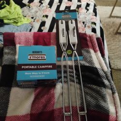 Hershey's Portable Campfire & 2 Glow In Dark Forks
