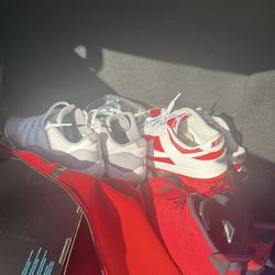 3 PAIRS JORDANS & NIKES !!!