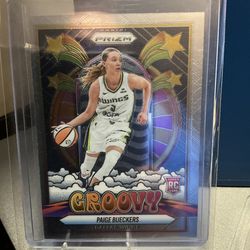 2025 Panini Prizm WNBA Paige Bueckers (RC) #12 Groovy