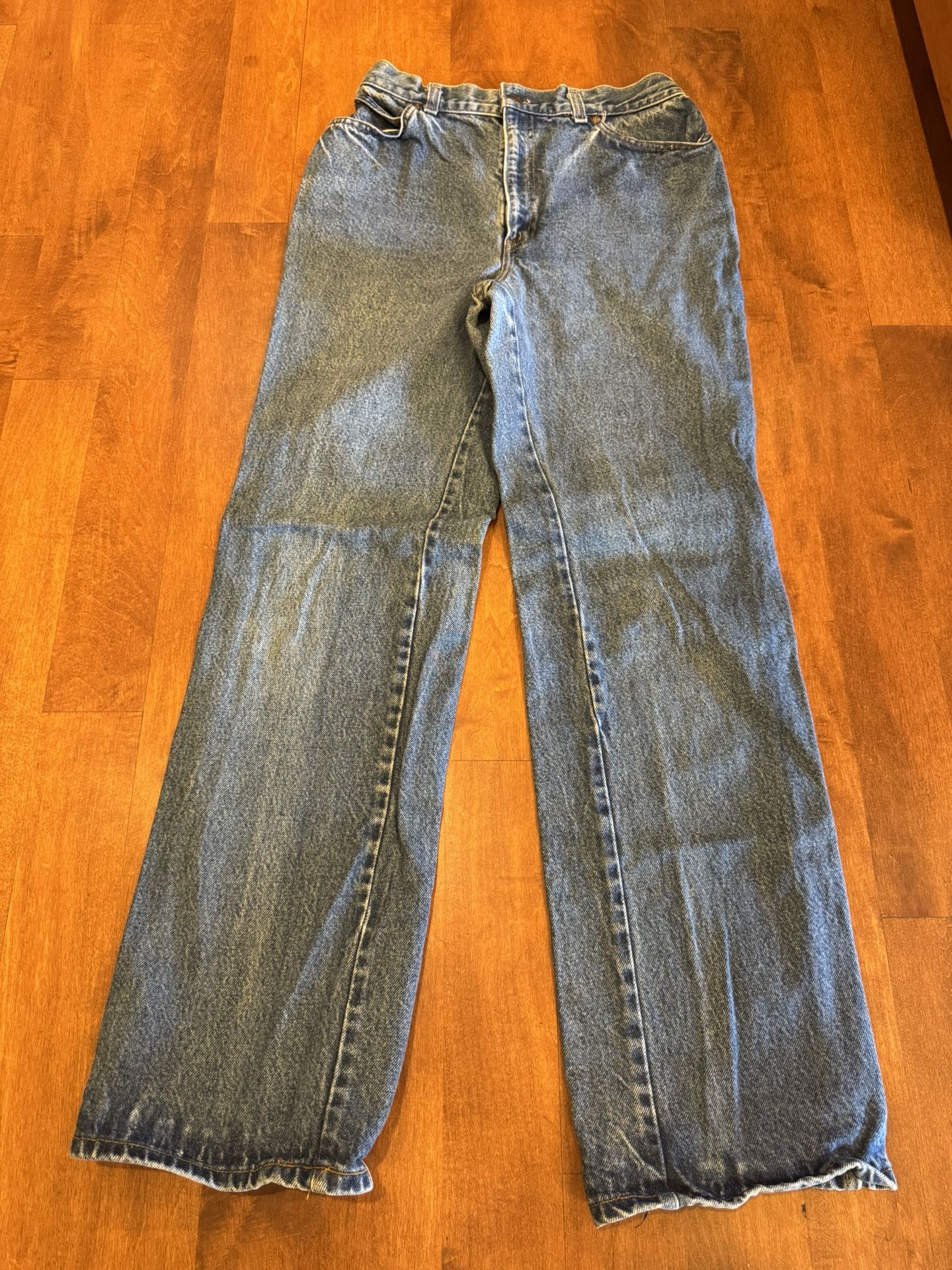 Women’s Y2K 90s Levi’s high-rise Mom jeans shipping available
