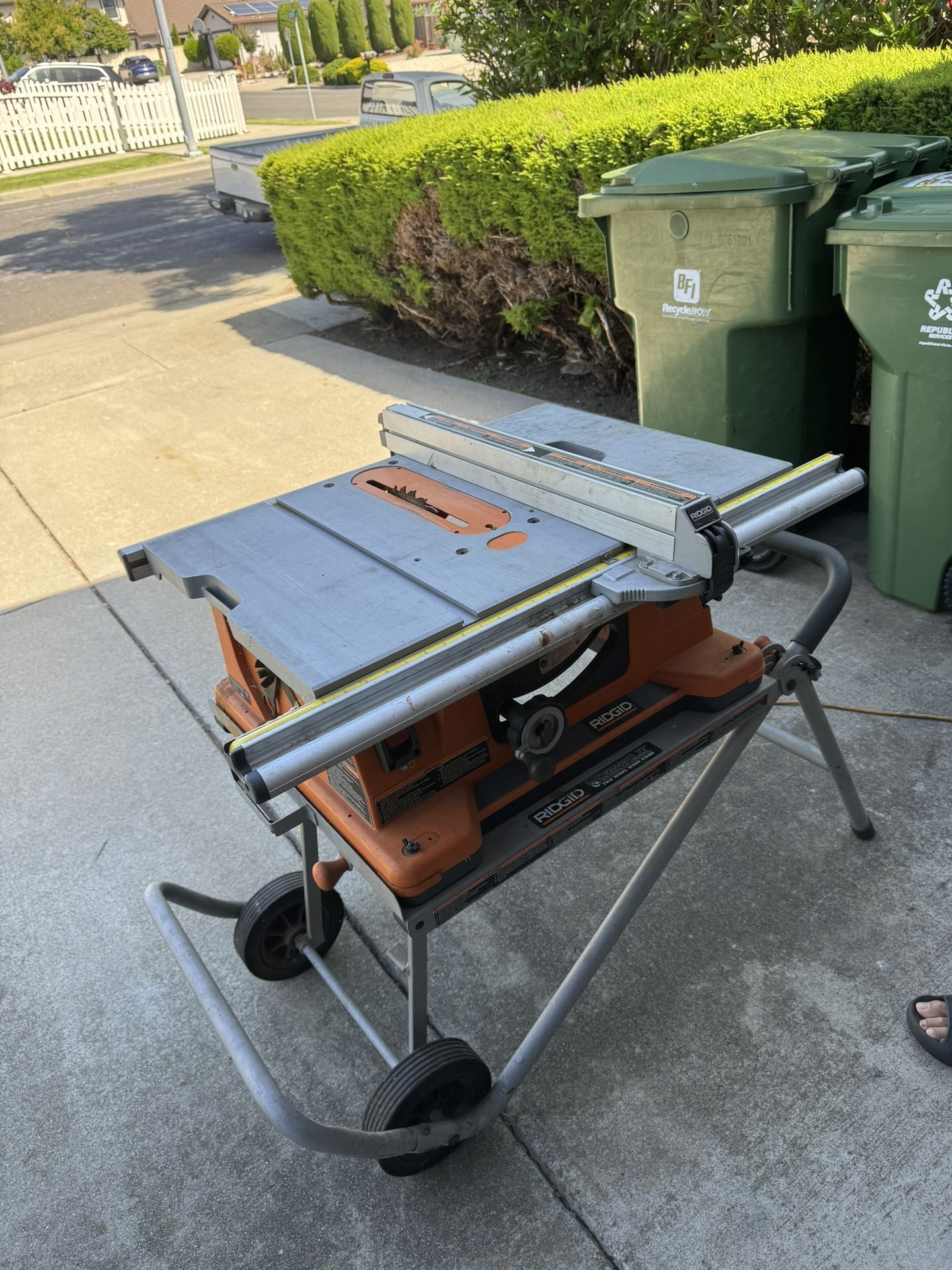Ridgid Portable Table Saw TS2400-1