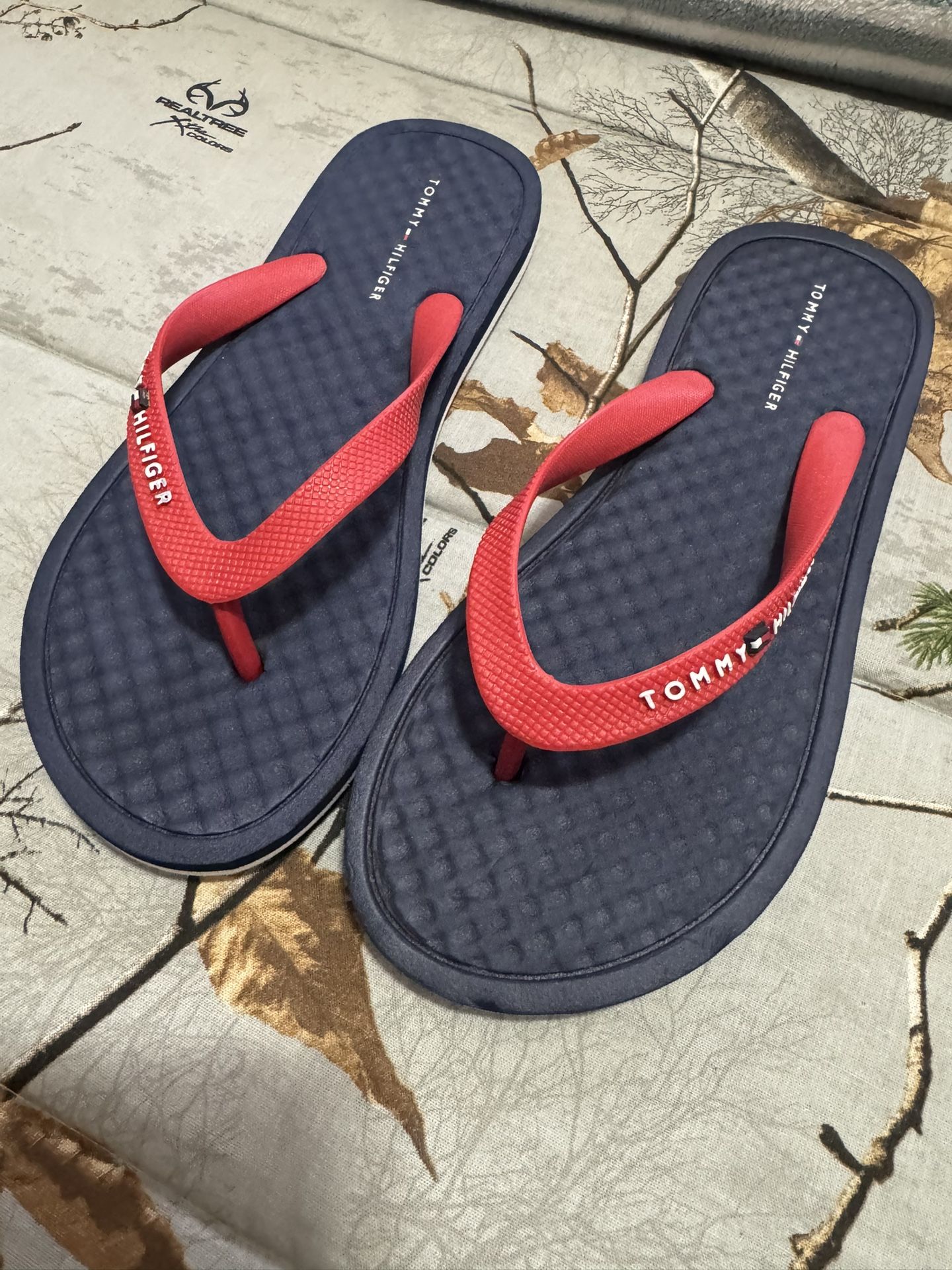 Tommy Sandals Women Size 7