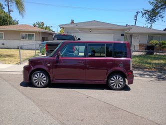 2005 Scion xB