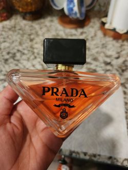 Ladies perfume