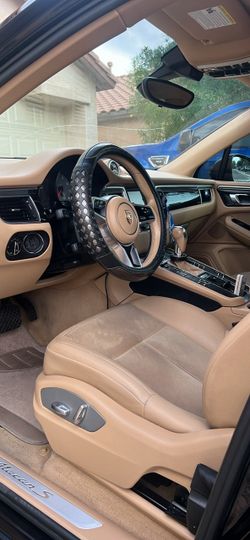 2015 Porsche Macan