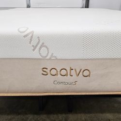LIKE NEW! Saatva Contour5 Queen Mattress - Delivery Available