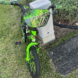 Schwinn 16 Boys bike “Like New” 