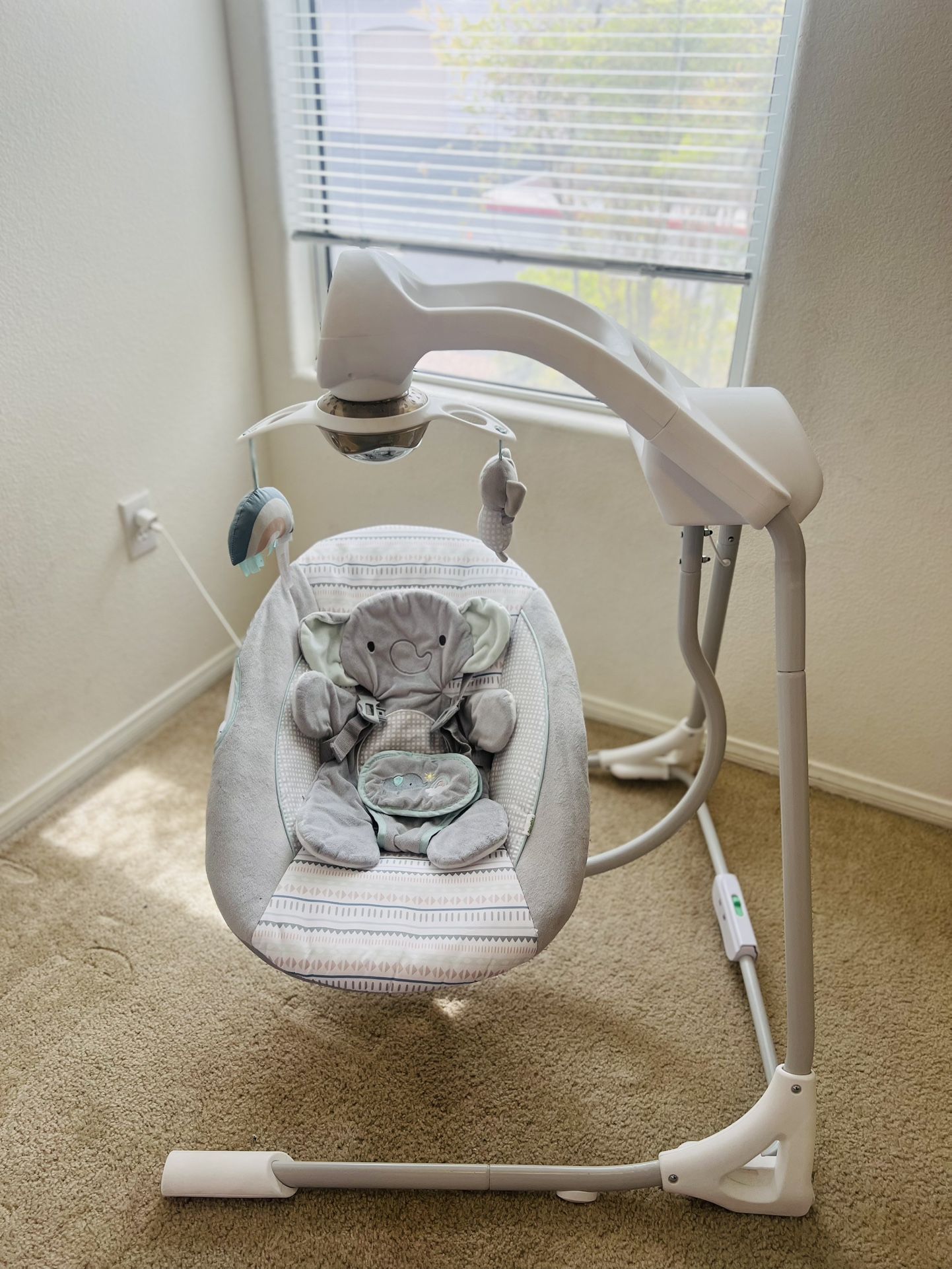 Baby swing
