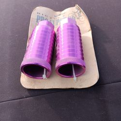 Purple Annodized Old School Style Footpegs 💜