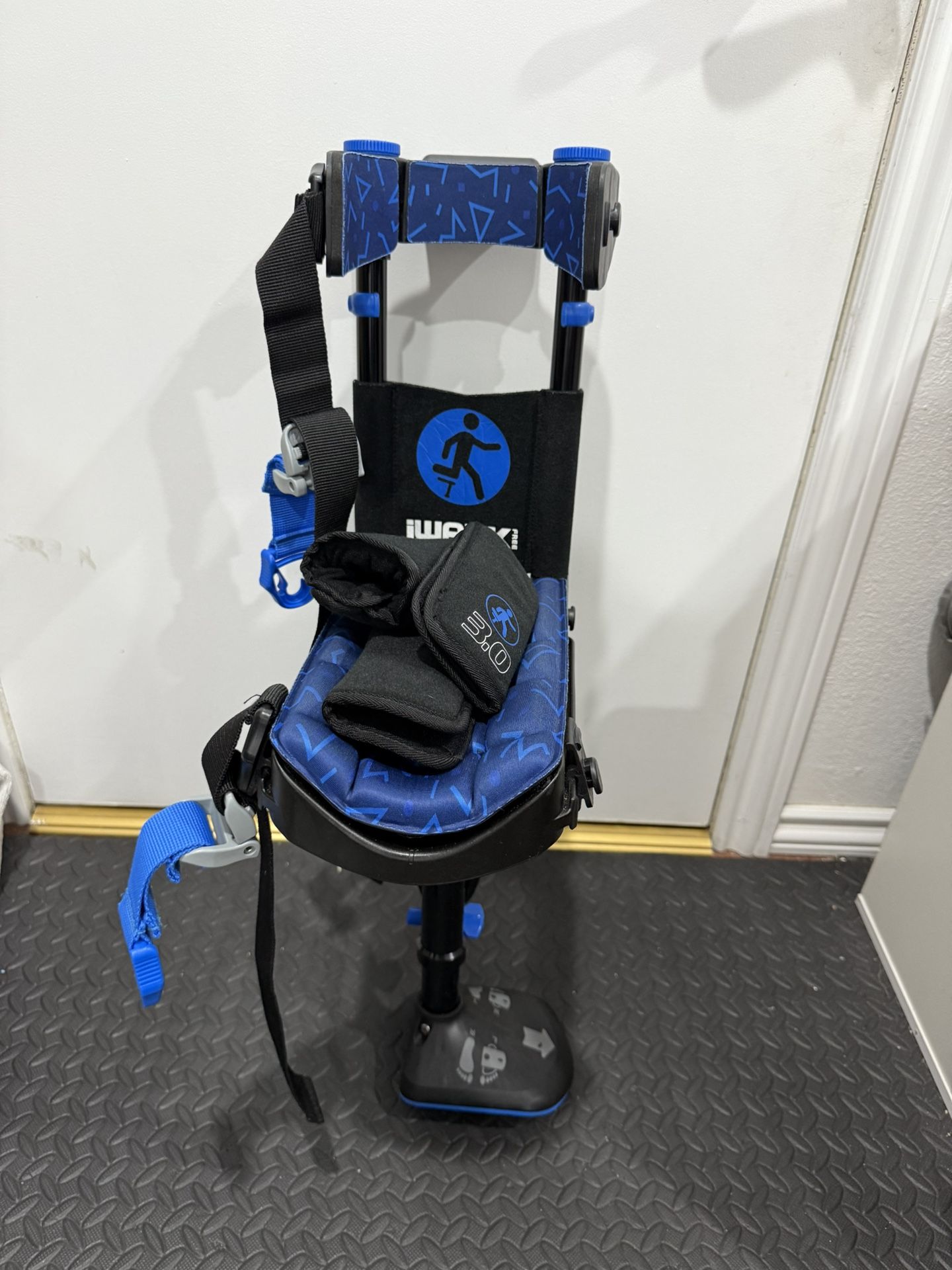 iwalk Knee Walker Hands free