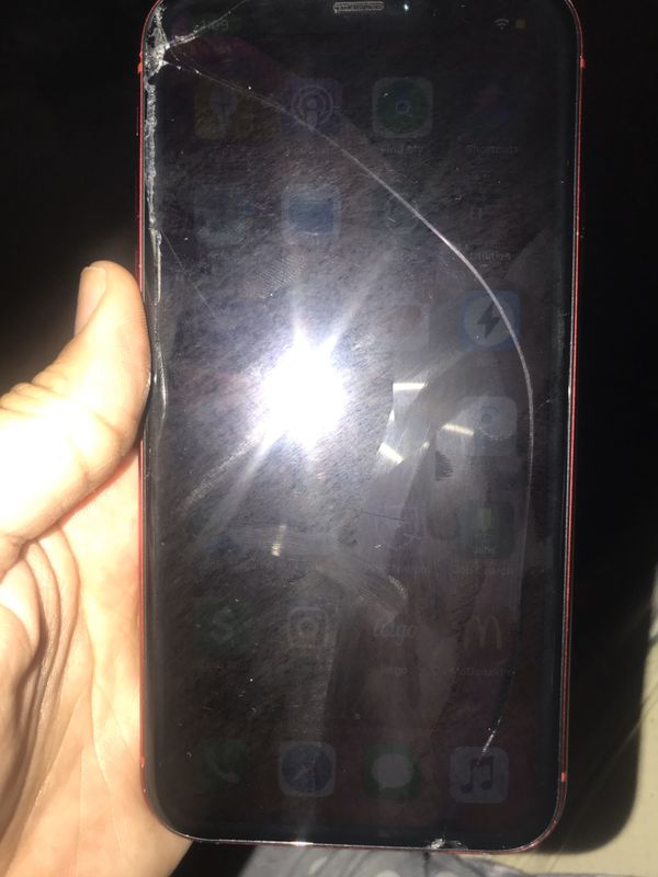 Cracked iPhone XR messed up lcd for Sale in Oak Park, MI OfferUp
