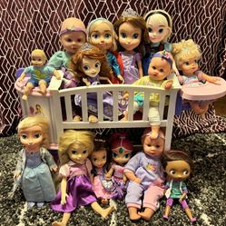 Little girls Crib Combo And Dolls 