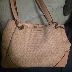 Lightly used smoke free pet home.100