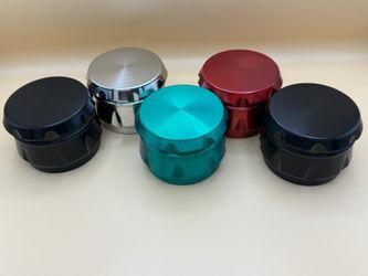 4-Piece Metal Herb Grinders – Set of 5