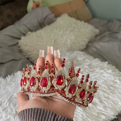 Red Xv Crown