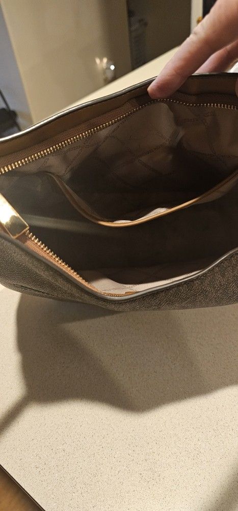 Michael Kors Purse Less Than 6 Months Old