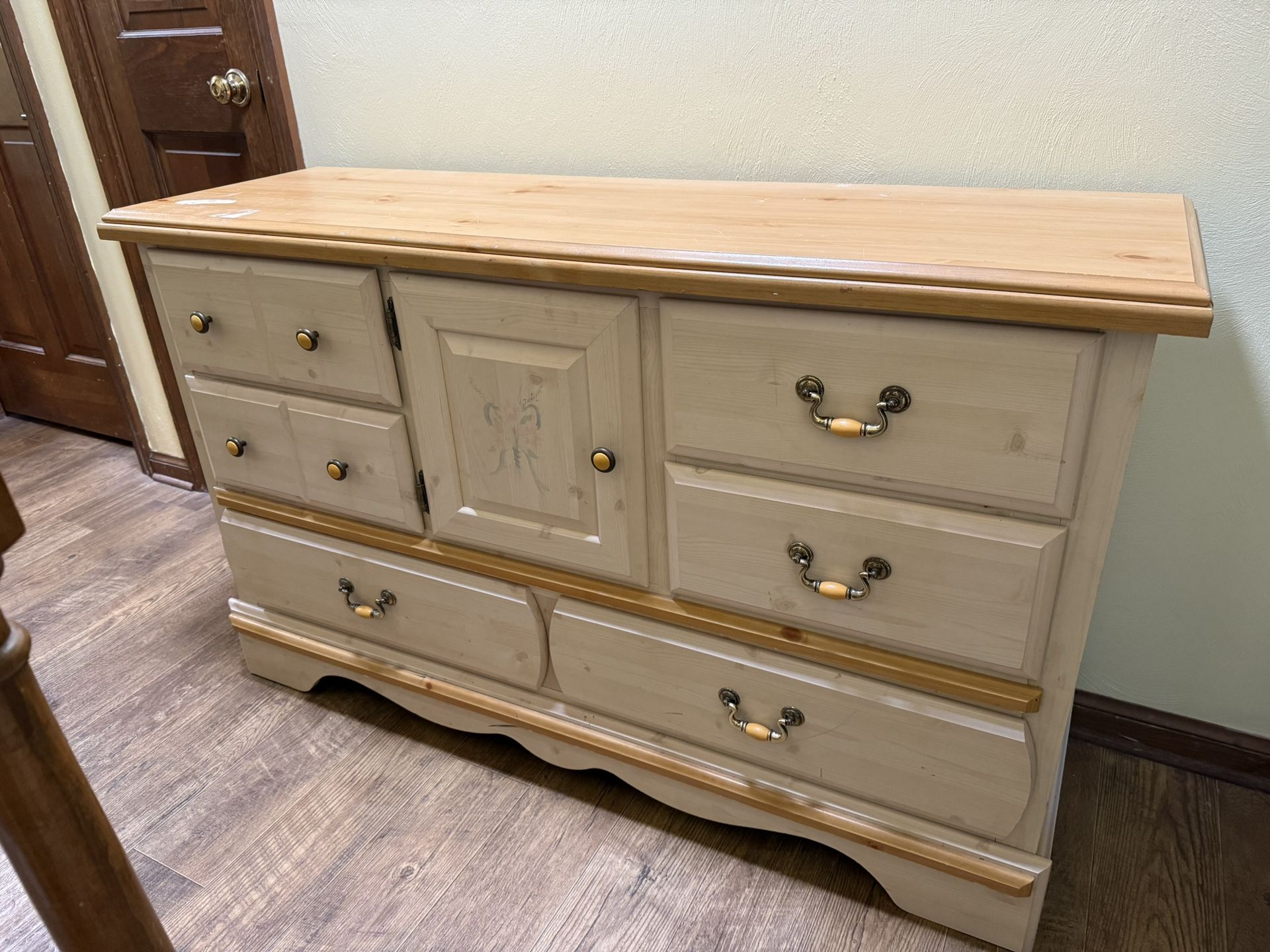 Free Dresser Without Mirror