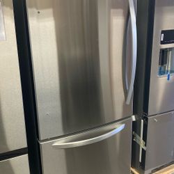 Bottom Freezer Refrigerator 