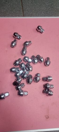 2015---2023 Ford F-150, Expedition, Lobo/ Lincoln Navigator 24 Piece Lug Nut Set