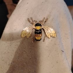  Gold Bee Pin $15 Obo