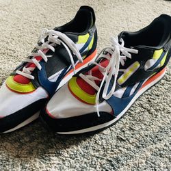 Rebok Classics Limited Edition Color Way