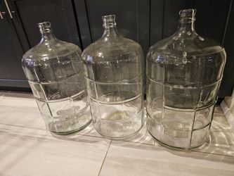 6-Gallon Glass Carboys – Clean – Water Storage, Home Brewing & Winemak