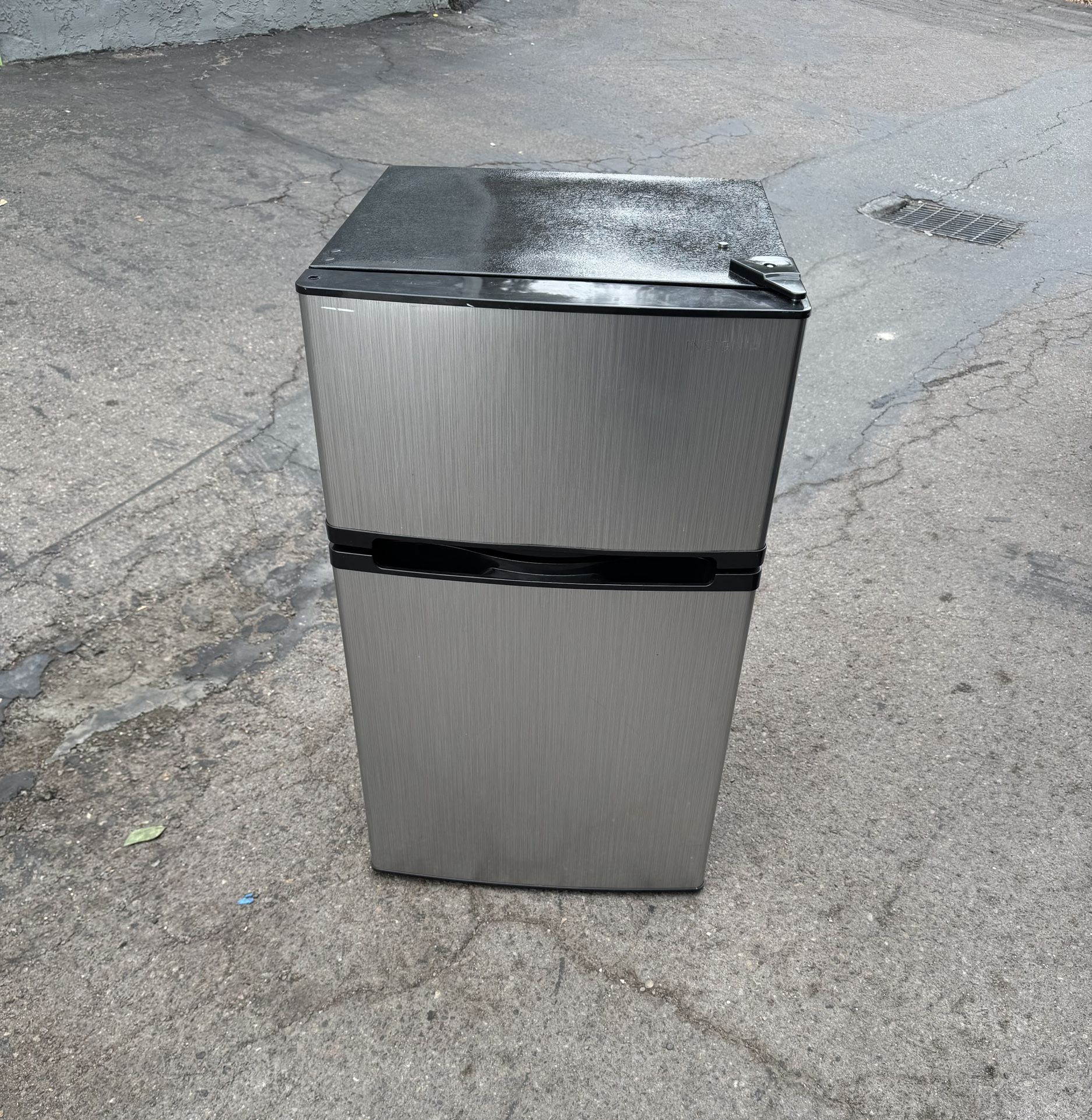 2 Door Personal Size Mini Beverage/food Cooler With Freezing Section In Stainless Steel Free Local Delivery available/30 Day Warranty