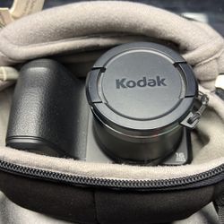 Kodak Easyshare Z5120 with Case & SDCard