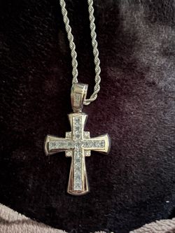 Silver cross pendant with chain  22 in long chain  925