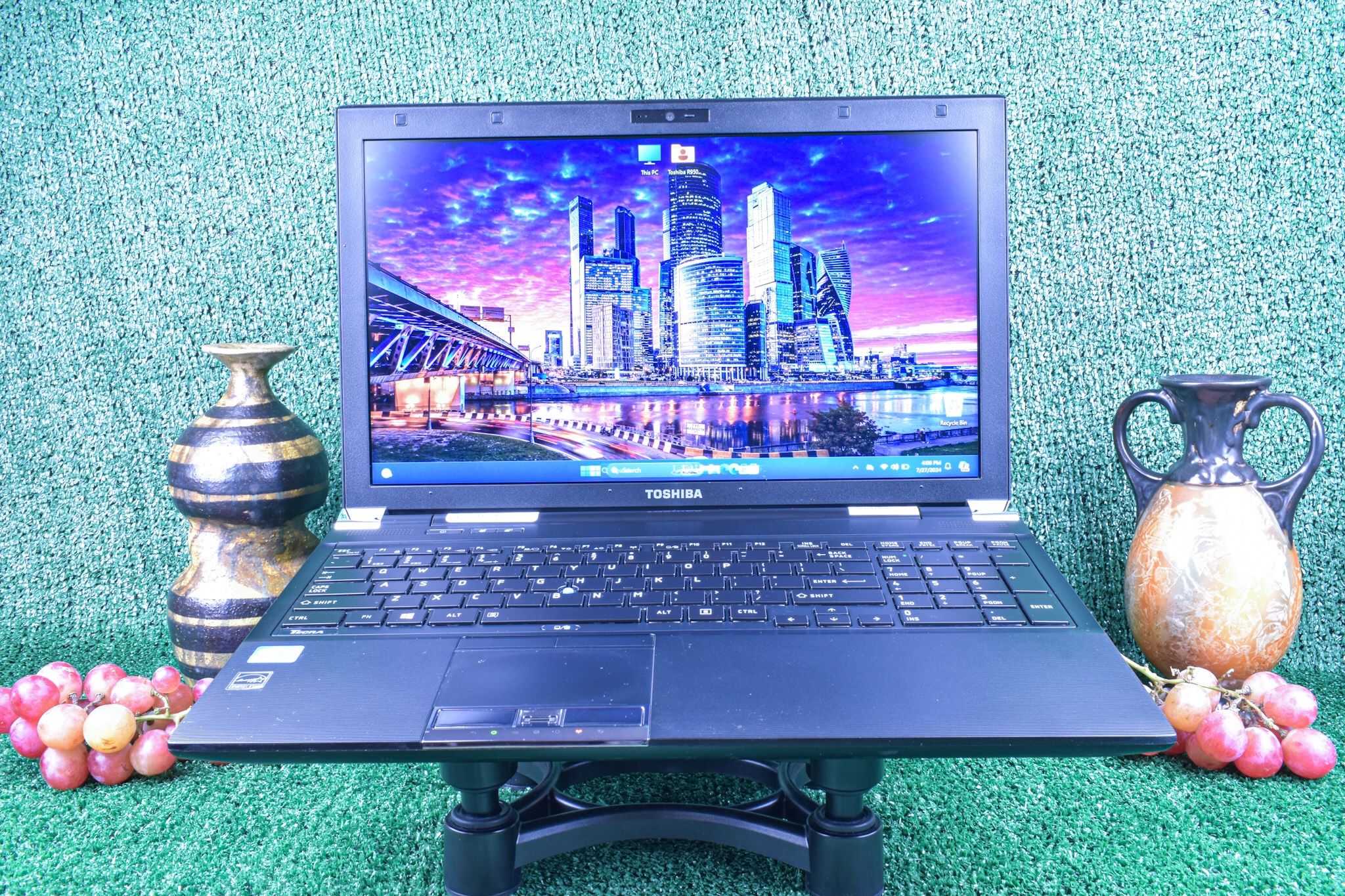 Toshiba Tecra R950 Intel(R) Core(TM) i5-3340M 2.70Ghz 480GB(SSD)-12GB(RAM) (REFURBISHED)