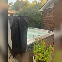 Sundance Spas Vistamar 880 Hot Tub Like New – Lafayette, IN
