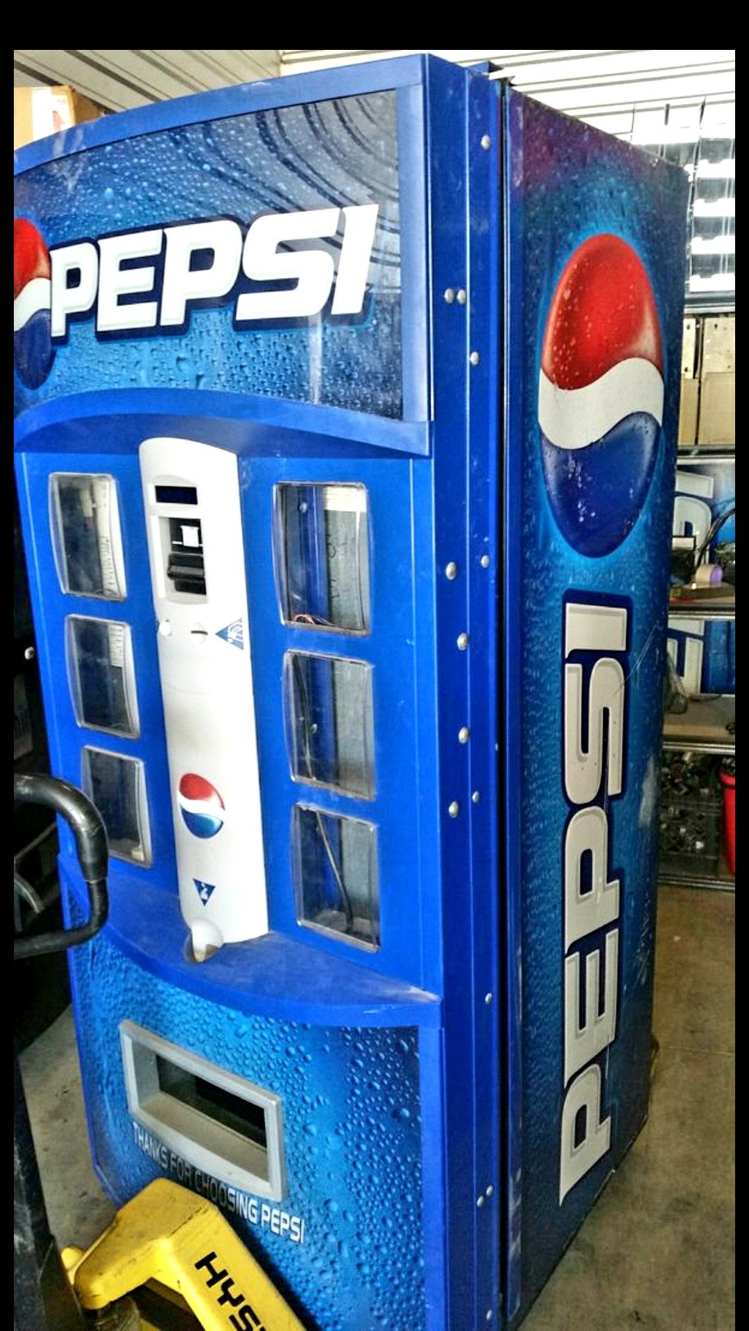 Pepsi Vendo V621 HVV Multi- Price Soda Vending Machine