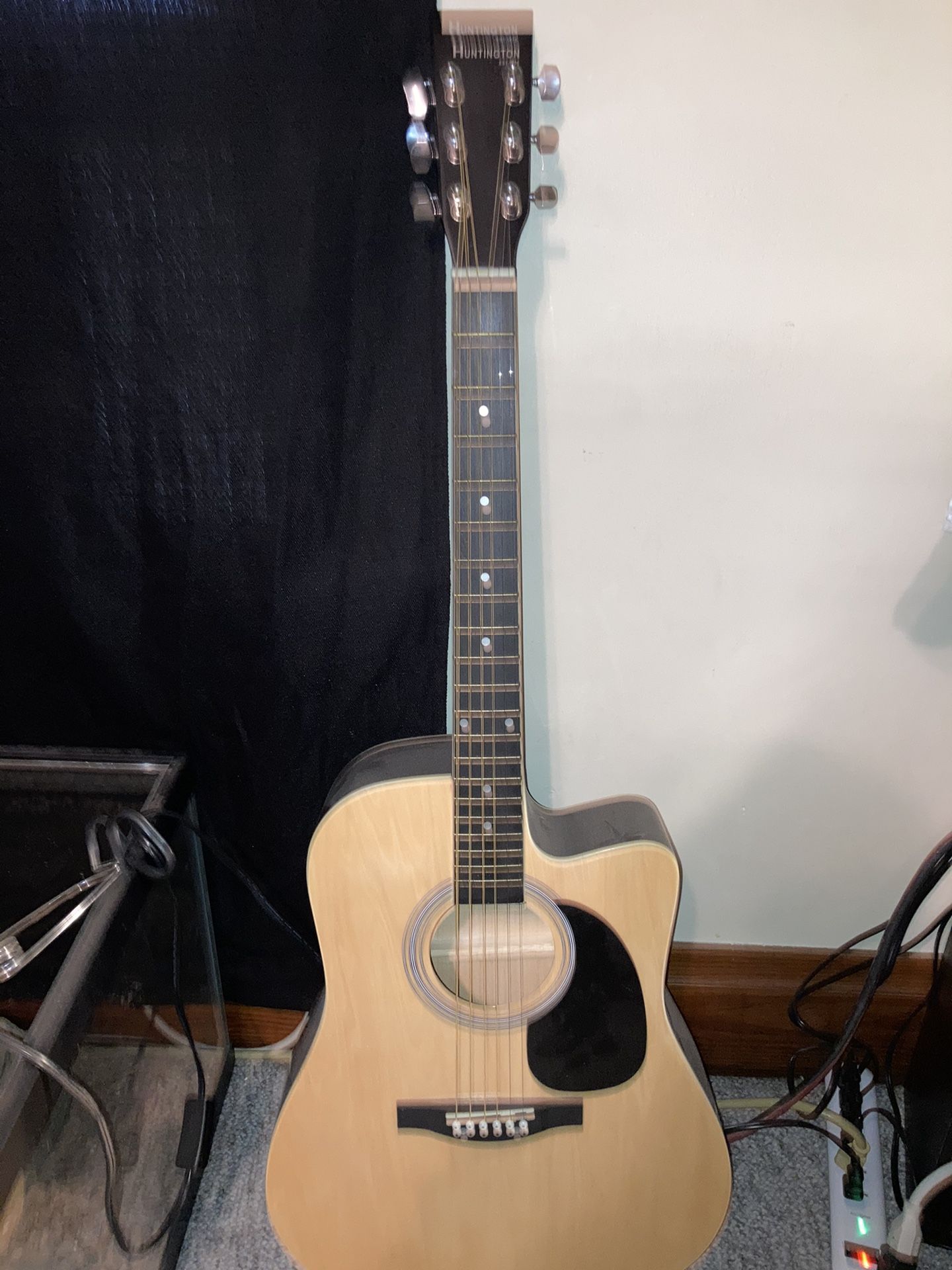 Huntington Guitar