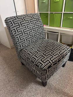 Rooms To Go Carlyle Caviar Accent Chair