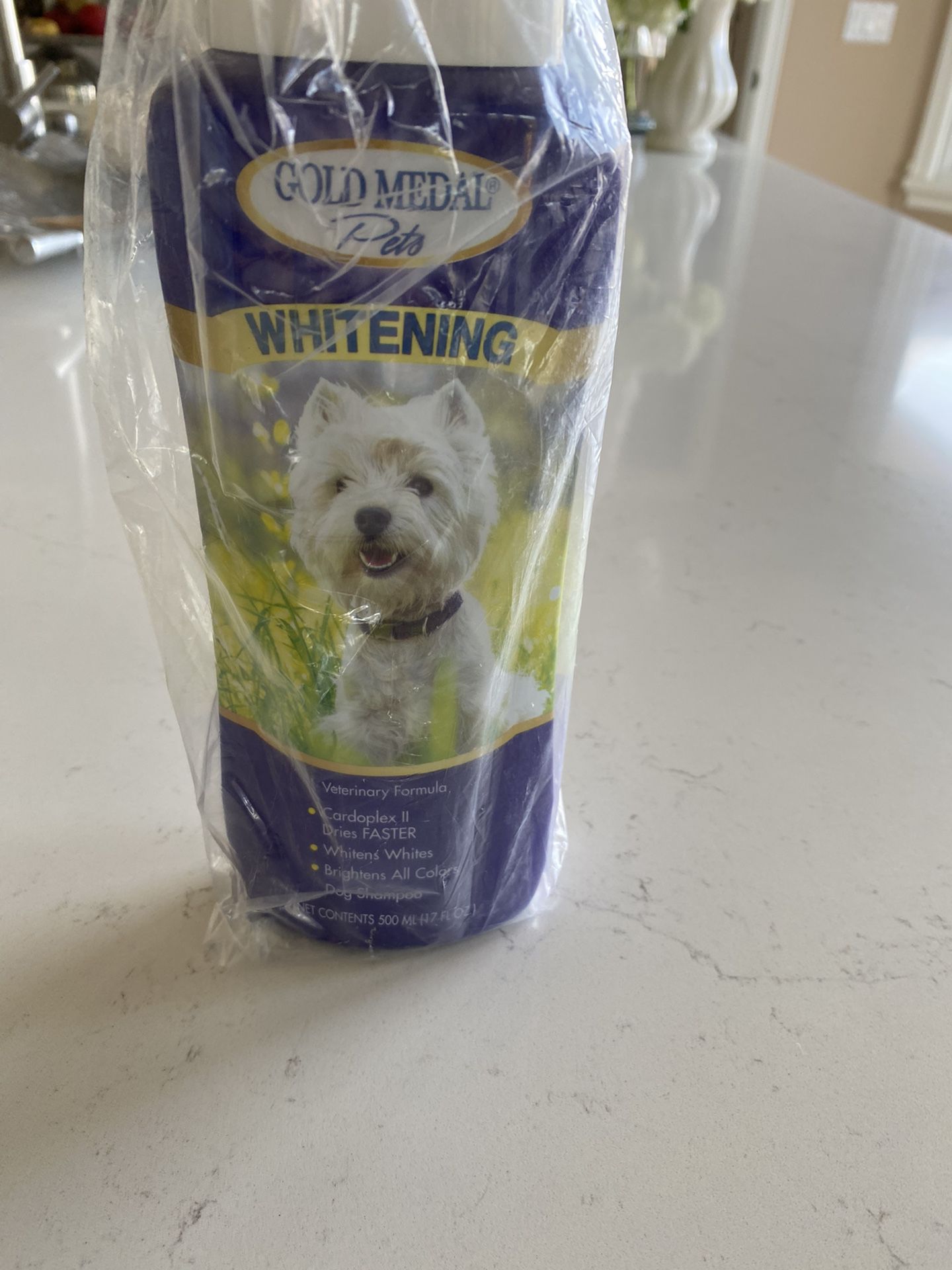 Whitening Shampoo for a dog