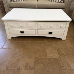 Lift top coffee storage table