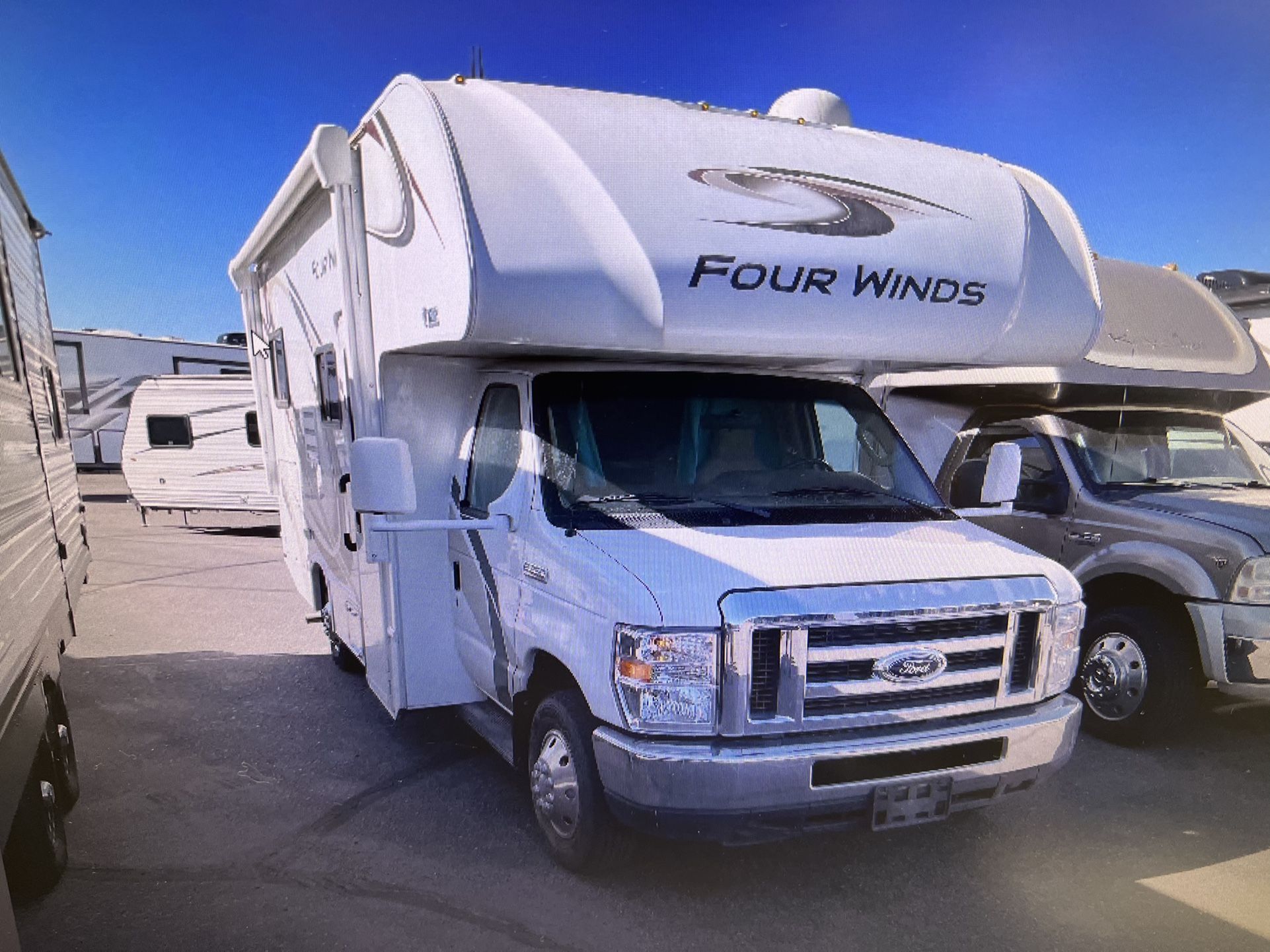 2019 FOUR WINDS 22E
