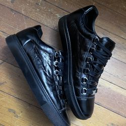 balenciaga arenas