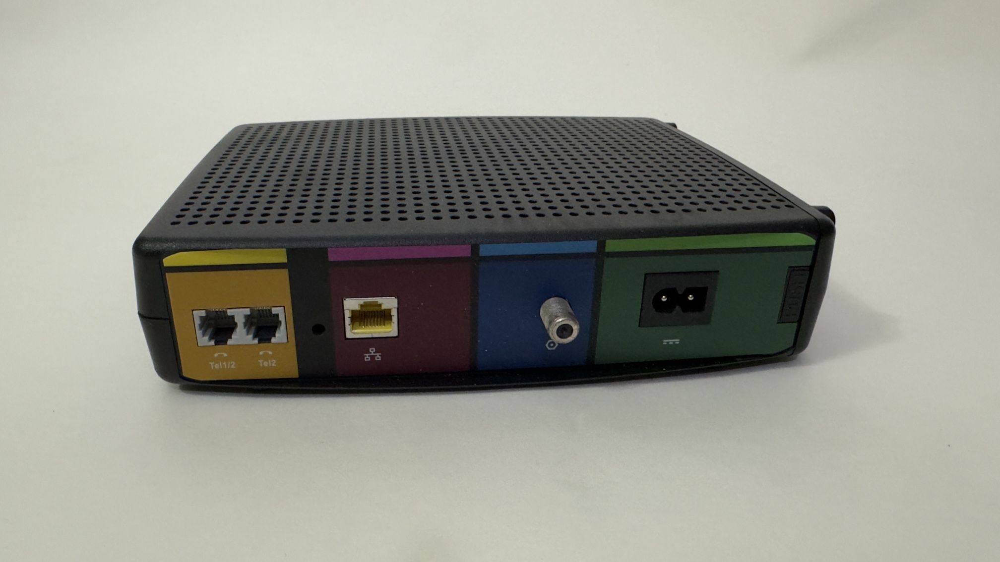 Arris modem TM82R