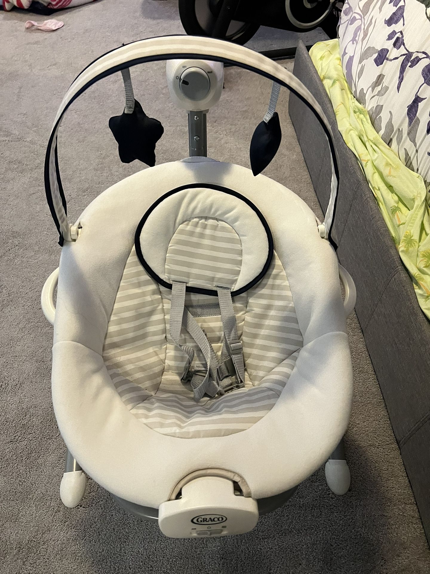 GRACO SOOTHE 'N SWAY SWING