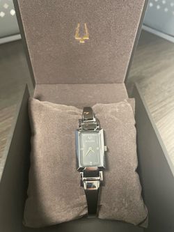Vintage Ladies Bulova Bangle Bracelet Watch Woman’s Classic Silver