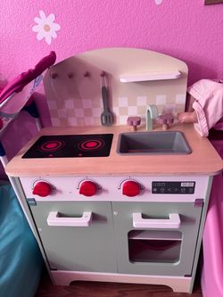 Toy kitchen like new