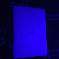 MACBOOK PRO (2015) SELLING FOR FOR PARTS!!