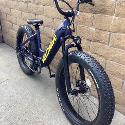Velowave Rover Step-Thru Electric Bike Navy blue It is like new. Practically new.