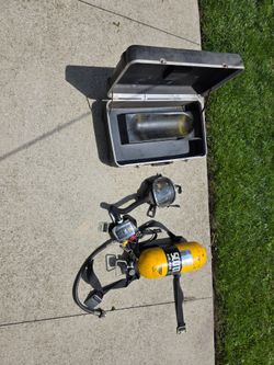 Vintage Scott SCBA with Case