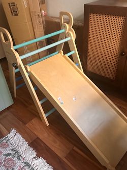 Wood climbing set for toddlers