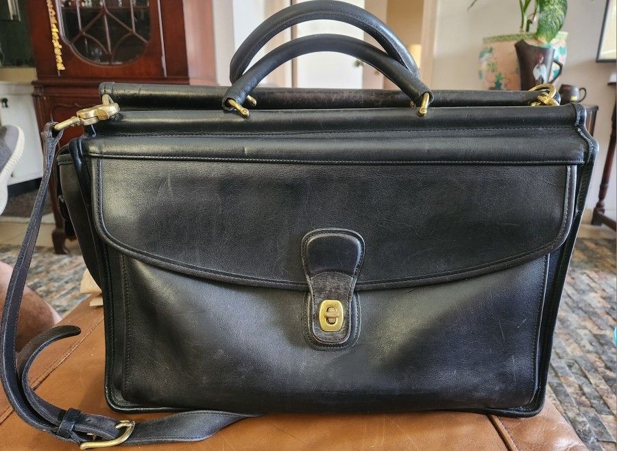 This Rare COACH Lenox Business Bag 5213 is a must-have for any vintage bag collector, Leather