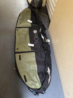 6’7” Surfboard travel bag . Holds 3 boards Prolite