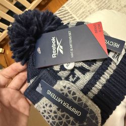 Baby Hat And Mittens Reebok